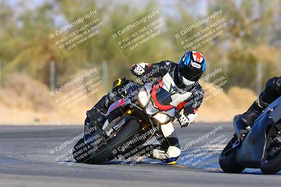 media/Jan-08-2022-SoCal Trackdays (Sat) [[1ec2777125]]/Turn 2 (150pm)/